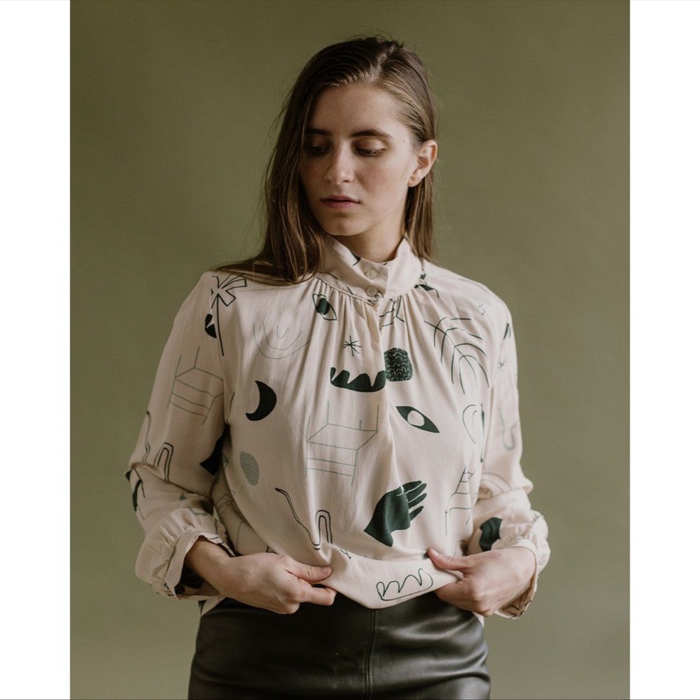 Eve Gravel Print Top